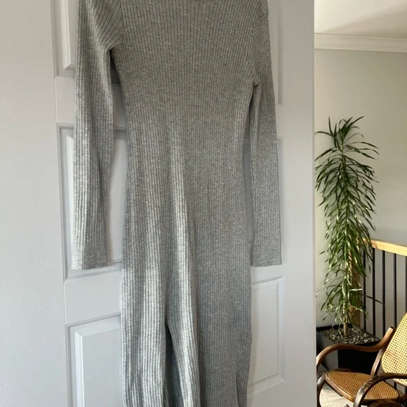 Divided Light Gray Ribbed Knit Top - Picture 3 of 5